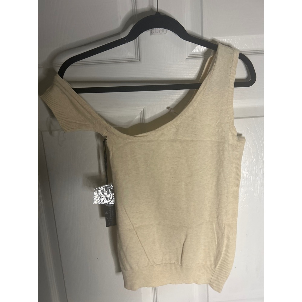 Poof Apparel Cream Asymmetrical One Shoulder Knit Cold Shoulder Top Size M - Picture 4 of 4